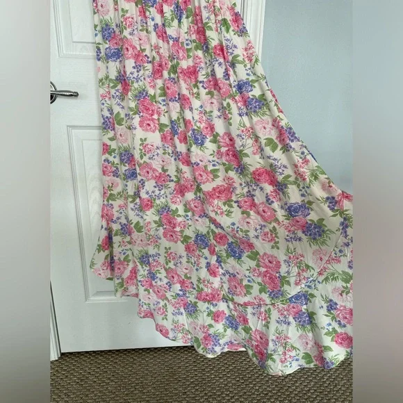 NWT Floral Smocked Puff Sleeve Midi Dress - Picture 9 of 16